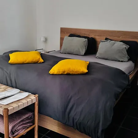 Au Coron Des Anges Holiday home Mons
